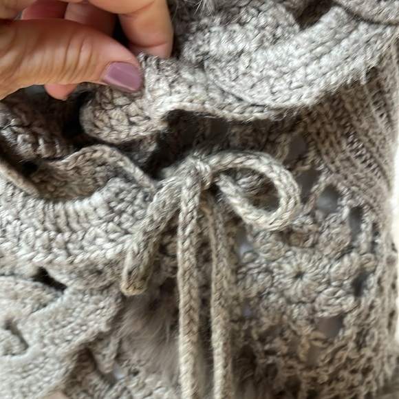 Sioni Wool mix / fur lined crochet/knit vest. - Picture 8 of 13